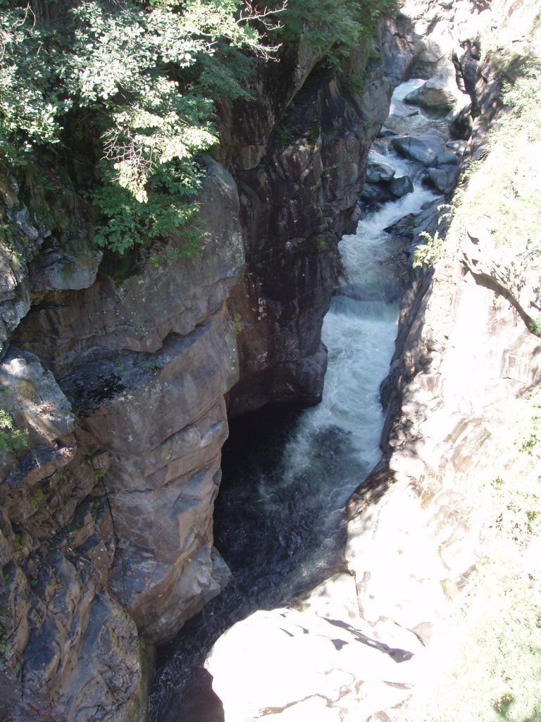 cannobino schlucht 2
Mots-clés: Verzasca, Cannobino