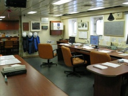006 le Ship office 2.JPG