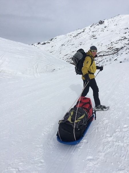Fichier:Lac-Lou Erich gère la luge.jpg