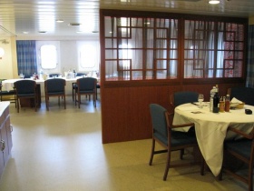 008n La table.JPG